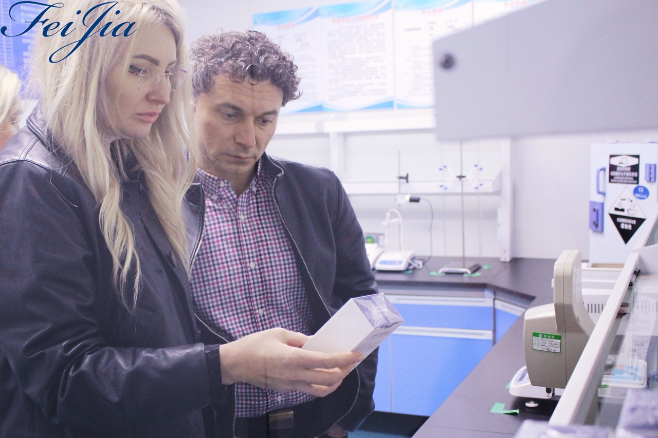 Product discussion in the laboratory